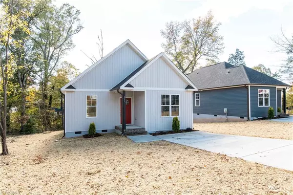 Thomasville, NC 27360,911 Franklin ST