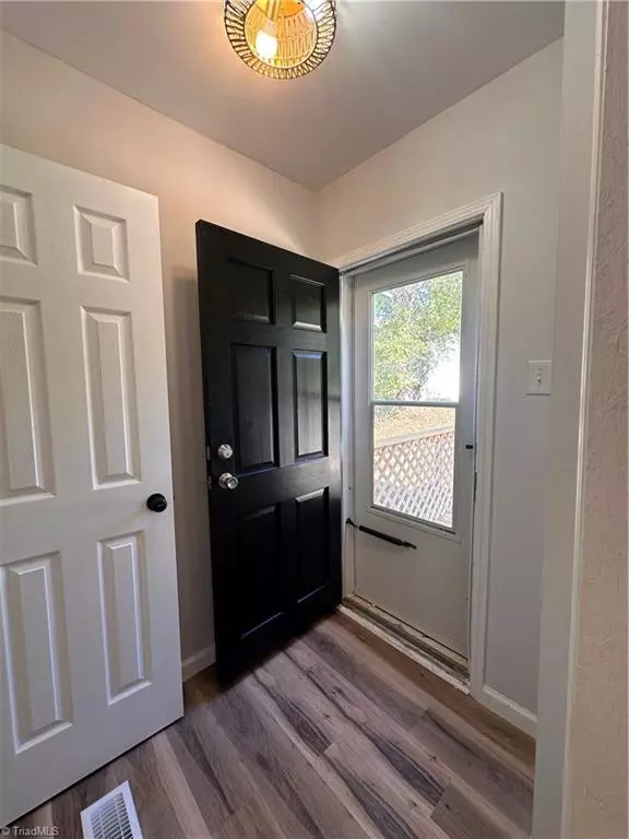 Eden, NC 27288,710 Hodges ST