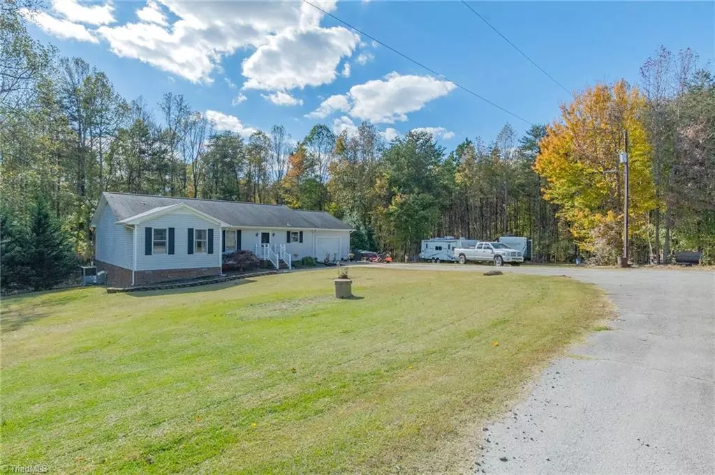 Reidsville, NC 27320,114 Douglas LN