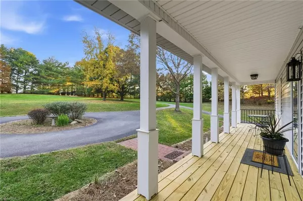 Clemmons, NC 27012,1601 S Peace Haven RD