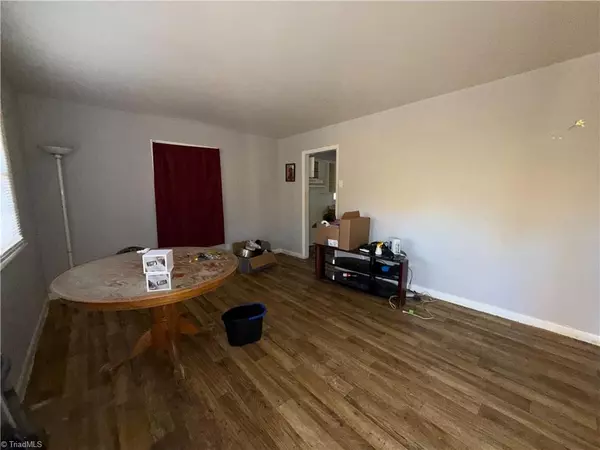 Greensboro, NC 27405,2010 Sharonbrook DR