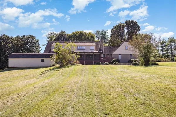 Statesville, NC 28625,475 Baymount DR