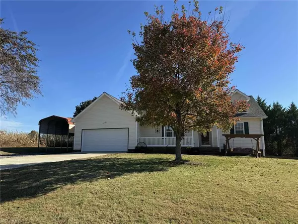 Boonville, NC 27011,112 Garwood AVE