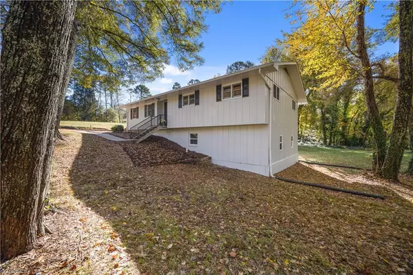 Winston-salem, NC 27106,5712 Tomahawk RD