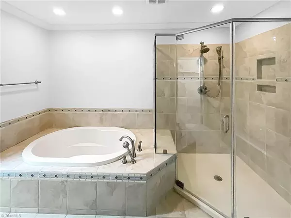 Kernersville, NC 27284,605 Doe Run DR