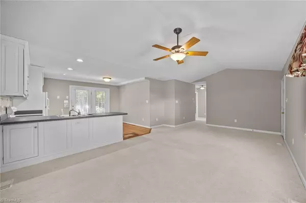 Burlington, NC 27217,2819 John Lewis RD