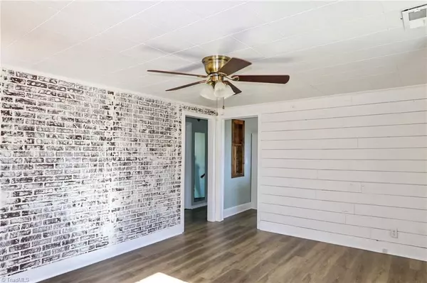 Elkin, NC 28621,3400 Austin Traphill RD