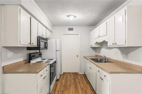 Winston-salem, NC 27103,2200 Sunderland RD #139K