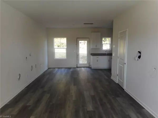 High Point, NC 27260,507 Grimes AVE