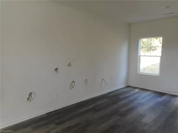 High Point, NC 27260,507 Grimes AVE