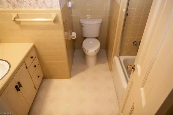 Lexington, NC 27295,306 Bremen DR