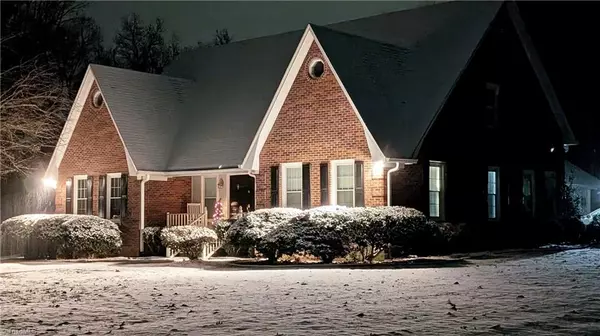 Advance, NC 27006,222 Shallowbrook DR