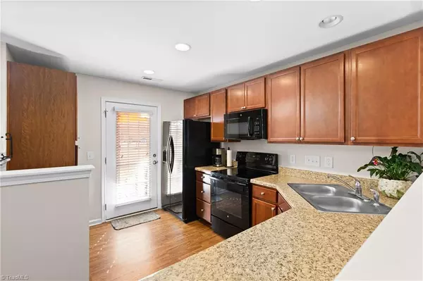 Kernersville, NC 27284,93 Geoffrey WAY