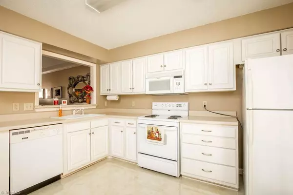 High Point, NC 27265,2630 Ingleside DR #2D