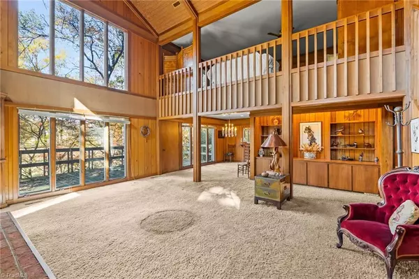 High Point, NC 27265,219 Cascade DR