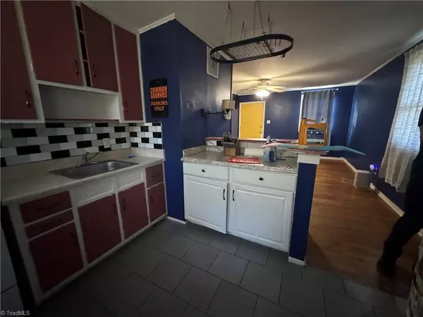 Greensboro, NC 27403,536 Overlook ST