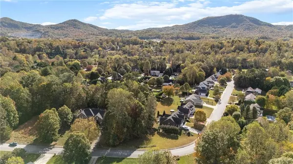 Lenoir, NC 28645,924 Barrington DR