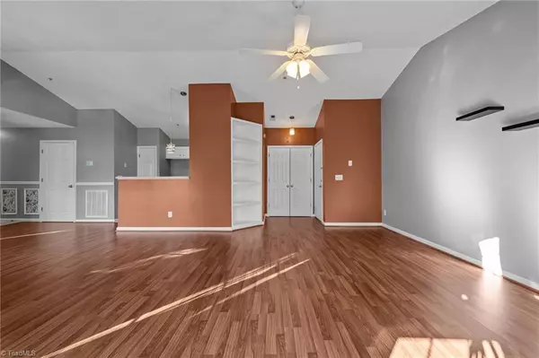 Greensboro, NC 27410,3702 Cotswold TER #3C