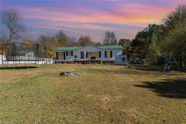 6020 River Heights DR, Ramseur, NC 27316