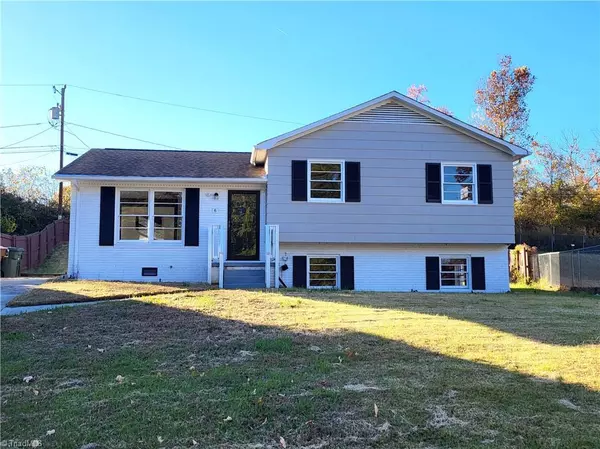 6 Llano CT, Greensboro, NC 27401