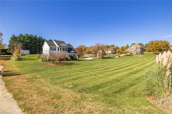 Mcleansville, NC 27301,5413 Country Hills DR