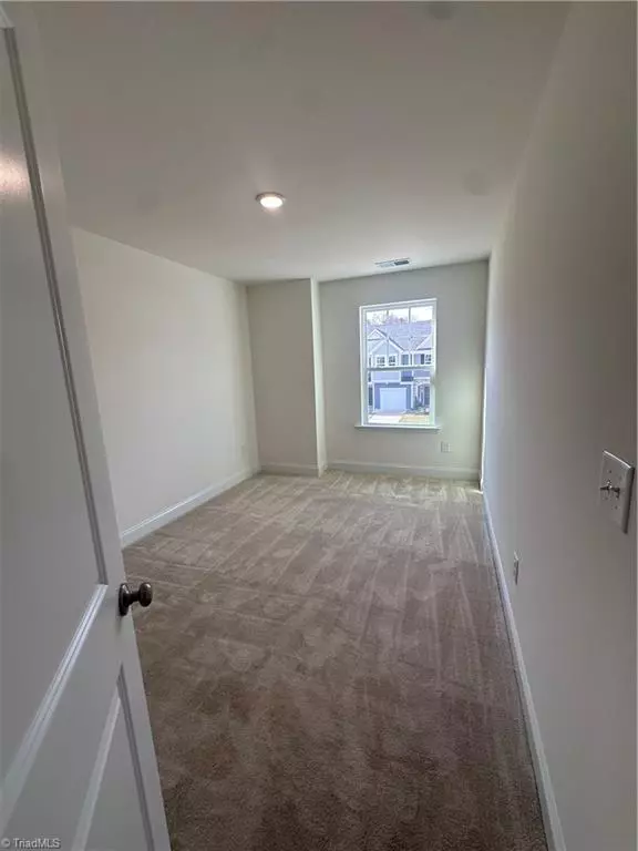 Mebane, NC 27302,1244 Hammond DR