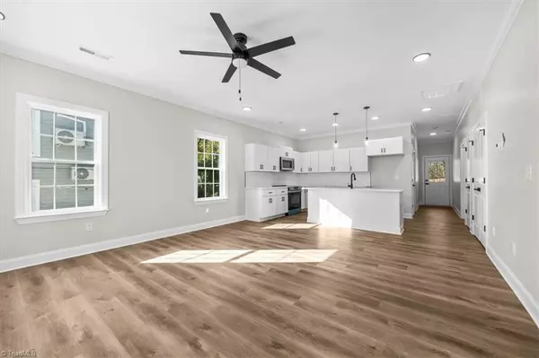 High Point, NC 27260,402 Walnut ST