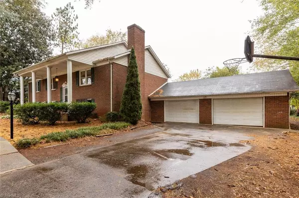 Newton, NC 28658,10 Maple CT