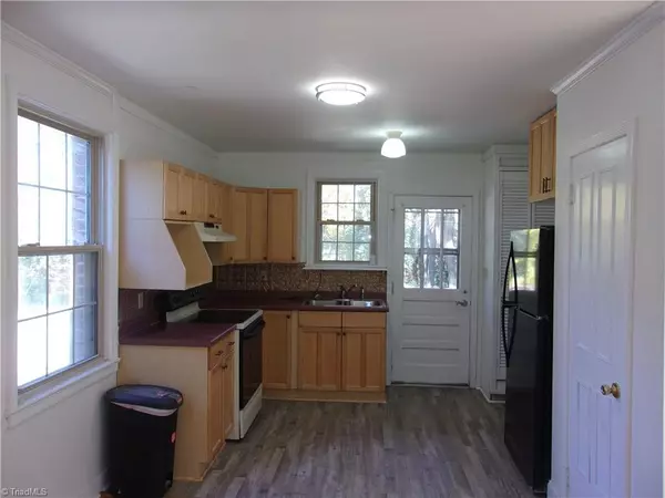 Winston-salem, NC 27103,1406 Chelsea ST