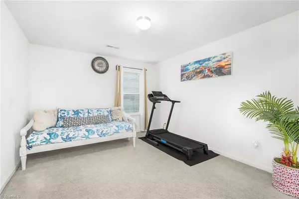 Pfafftown, NC 27040,4254 Lochurst DR