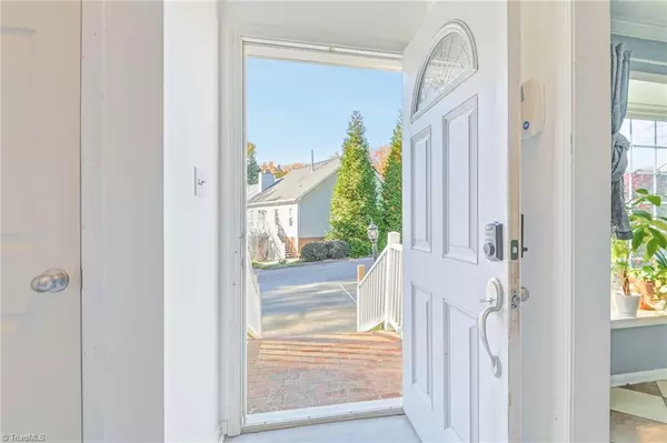 Kernersville, NC 27284,905 Park Place DR