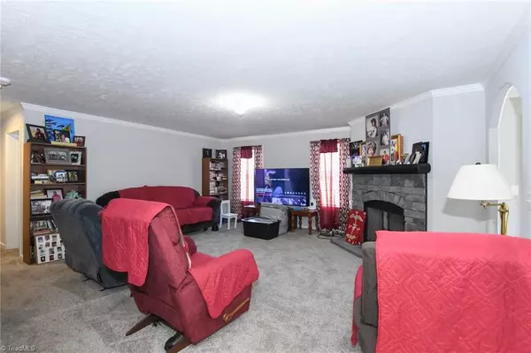 Greensboro, NC 27406,3333 Oliver Hills RD