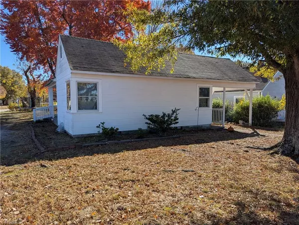 Thomasville, NC 27360,513 Memorial Park DR