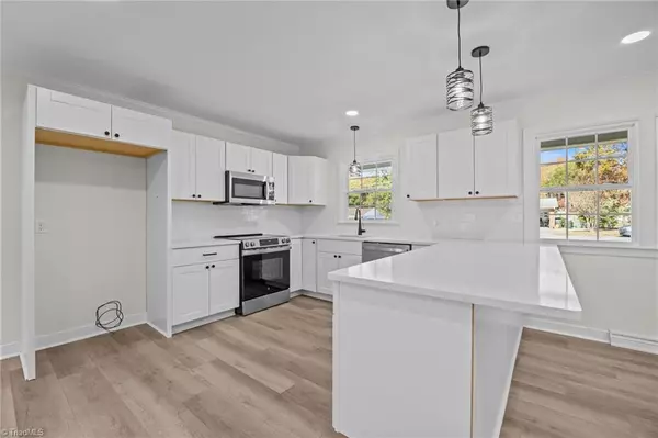 Thomasville, NC 27360,712 Diana DR