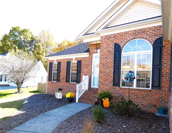 Clemmons, NC 27012,150 Lower Brook CT