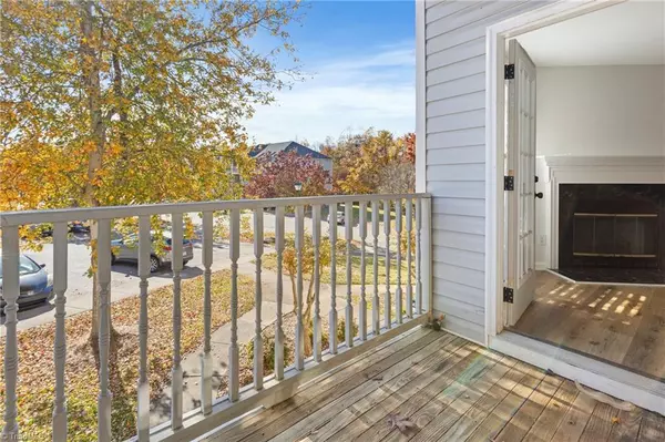 Winston-salem, NC 27103,221 Quietwood DR #221