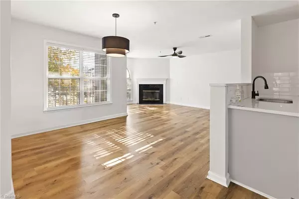 Winston-salem, NC 27103,221 Quietwood DR #221