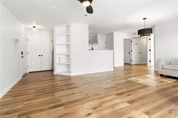 Winston-salem, NC 27103,221 Quietwood DR #221