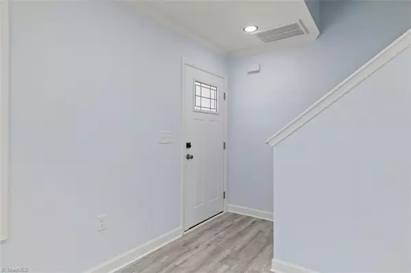 High Point, NC 27260,527 Amos ST