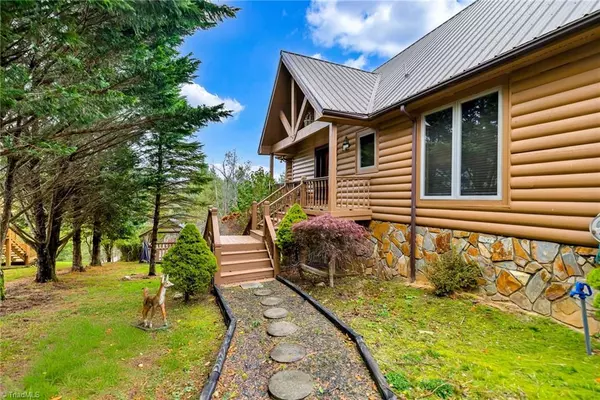 Piney Creek, NC 28663,34 Yuri LN