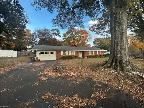 3011 Carrollwood DR, Winston-salem, NC 27103