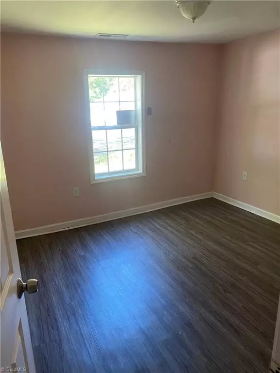 High Point, NC 27260,1035 Asheboro ST