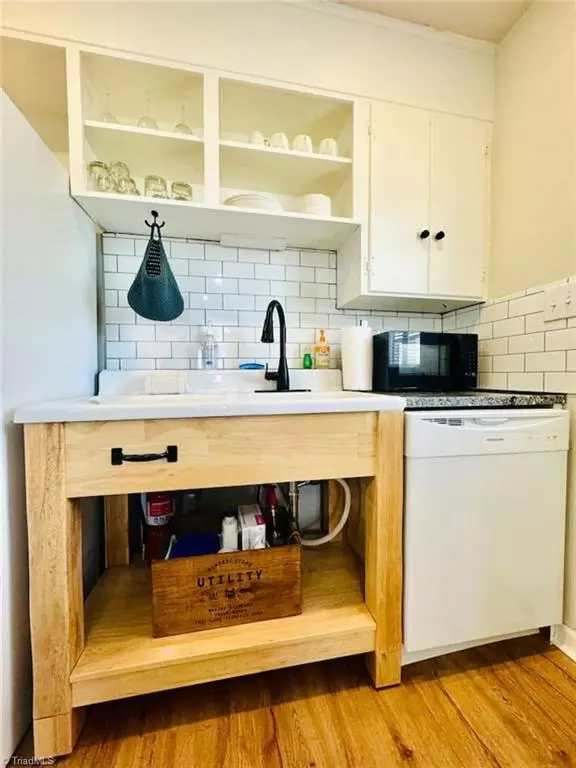 Greensboro, NC 27405,2115 Maple ST