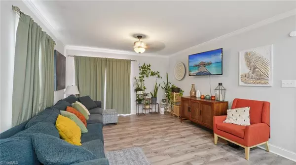 Winston-salem, NC 27103,1608 Sharon RD