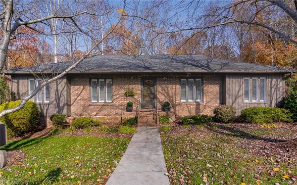 211 Ridgehaven DR, Winston-salem, NC 27104