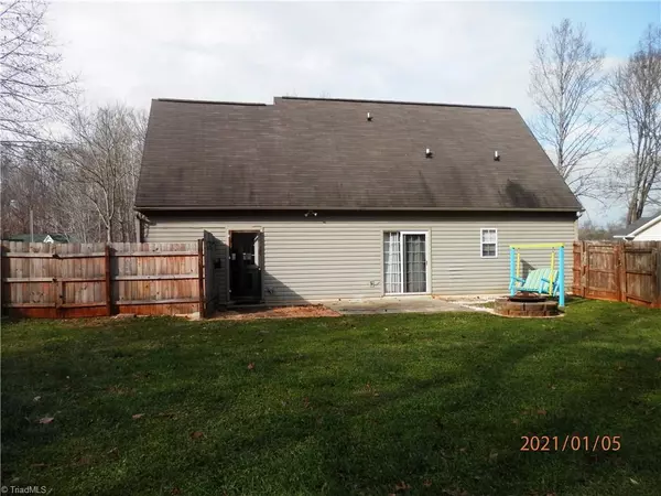 Mocksville, NC 27028,520 Mountview DR