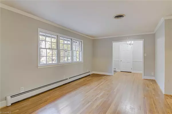 Winston-salem, NC 27106,1928 Oakland DR