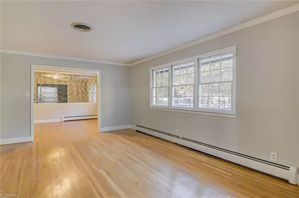 Winston-salem, NC 27106,1928 Oakland DR