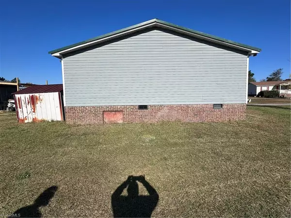 Cameron, NC 28326,275 Independence WAY