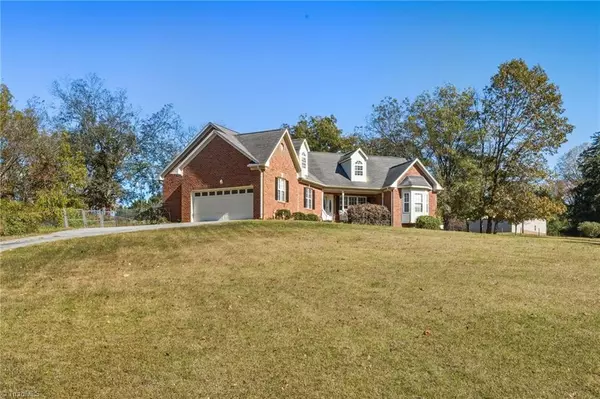 Winston-salem, NC 27107,181 Timberwolfe TRL